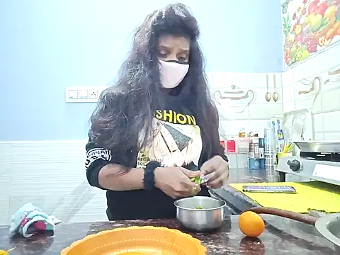 Snapshot of Muktha chatting on 14, 1, 2025 Muktha online show from 14, 1, 2025