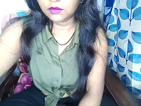 Snapshot of Muktha chatting on 25, 2, 2025 Muktha online show from 25, 2, 2025