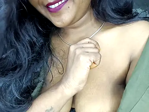 Snapshot of Muktha chatting on 17, 10, 2025 Muktha online show from 17, 10, 2025