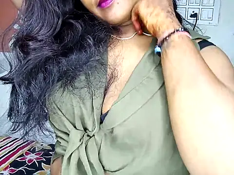 Snapshot of Muktha chatting on 19, 10, 2025 Muktha online show from 19, 10, 2025