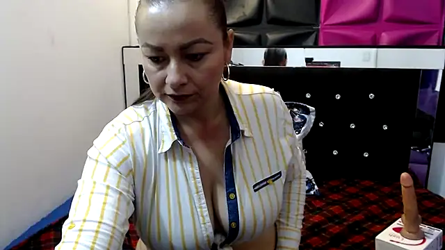 Snapshot of ScarletGlow1 chatting on 28, 1, 2025 ScarletGlow1 online show from 28, 1, 2025