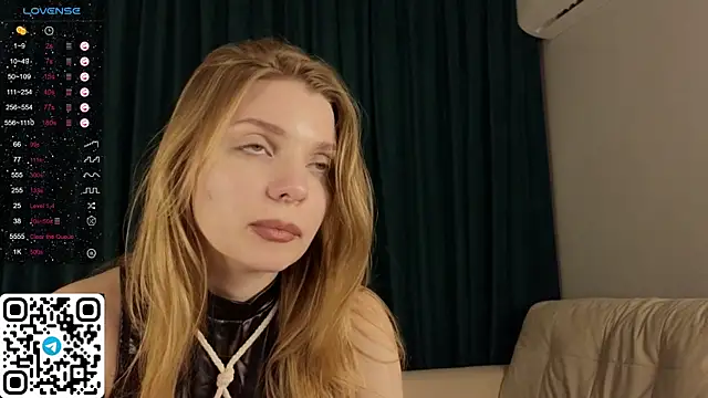 Snapshot of ElswythDecoursey chatting on 30, 12, 2024 ElswythDecoursey online show from 30, 12, 2024