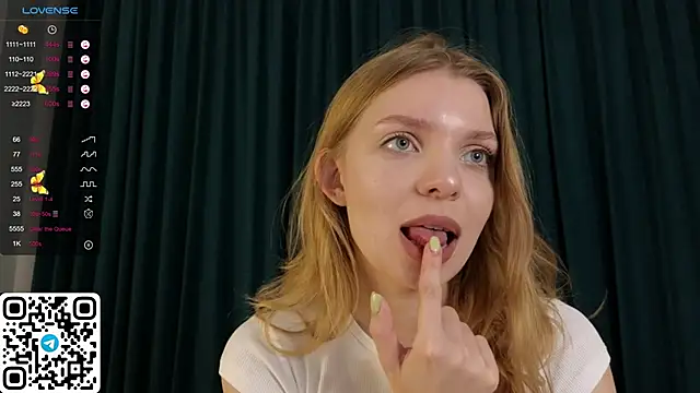 Snapshot of ElswythDecoursey chatting on 12, 1, 2025 ElswythDecoursey online show from 12, 1, 2025