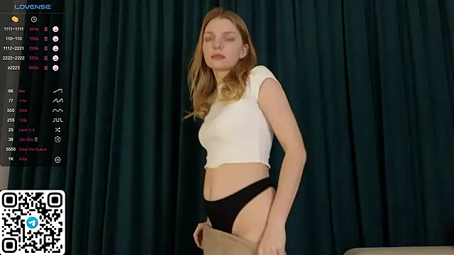 Snapshot of ElswythDecoursey chatting on 12, 1, 2025 ElswythDecoursey online show from 12, 1, 2025