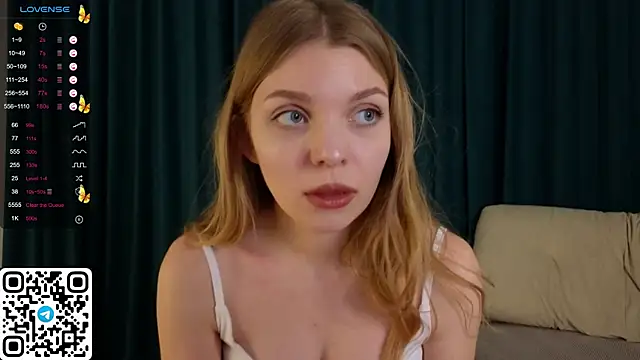 Snapshot of ElswythDecoursey chatting on 13, 1, 2025 ElswythDecoursey online show from 13, 1, 2025