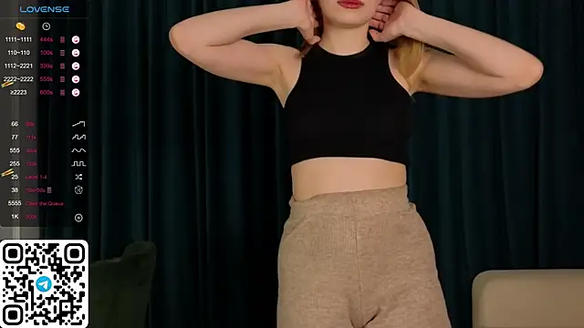 Snapshot of ElswythDecoursey chatting on 25, 1, 2025 ElswythDecoursey online show from 25, 1, 2025