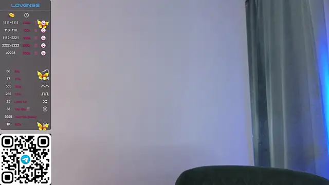 Snapshot of ElswythDecoursey chatting on 5, 2, 2025 ElswythDecoursey online show from 5, 2, 2025