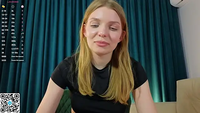 Snapshot of ElswythDecoursey chatting on 3, 3, 2025 ElswythDecoursey online show from 3, 3, 2025