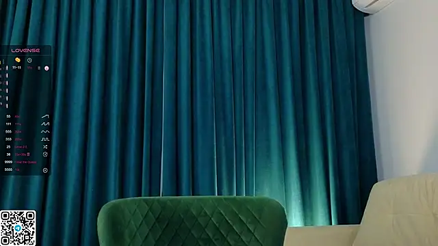 Snapshot of ElswythDecoursey chatting on 5, 3, 2025 ElswythDecoursey online show from 5, 3, 2025