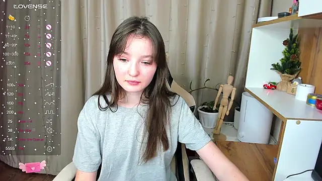 Snapshot of Fairyy_Moon chatting on 17, 1, 2025 Fairyy Moon online show from 17, 1, 2025