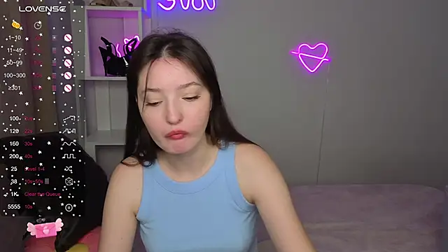 Snapshot of Fairyy_Moon chatting on 14, 10, 2025 Fairyy Moon online show from 14, 10, 2025