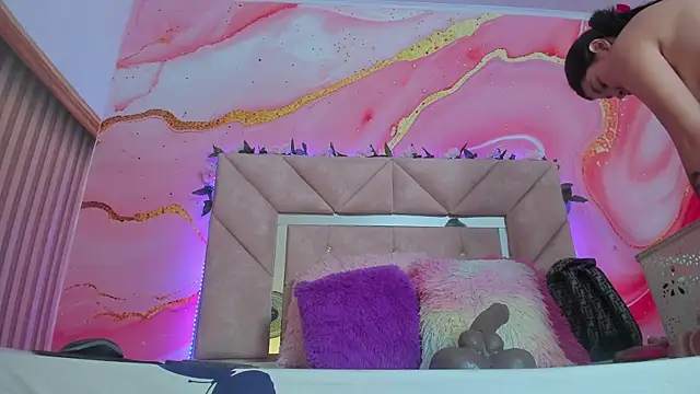 Taylor  cooper online show from 5, 11, 2025