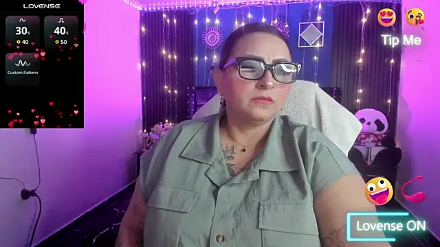 Snapshot of Ivonnee__ chatting on 11, 4, 2026 Ivonnee online show from 11, 4, 2026