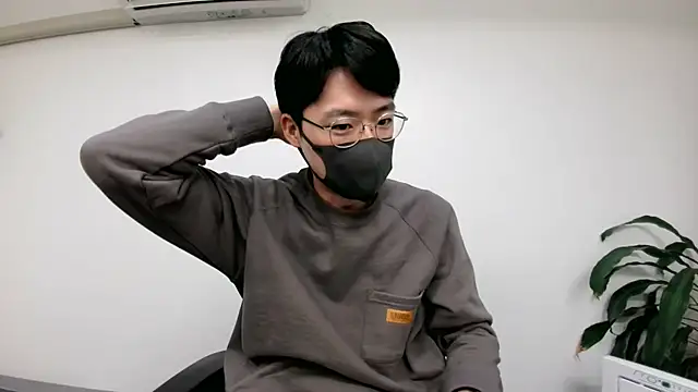 Snapshot of TakuryuJPN chatting on 9, 12, 2024 TakuryuJPN online show from 9, 12, 2024