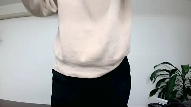 Snapshot of TakuryuJPN chatting on 12, 12, 2024 TakuryuJPN online show from 12, 12, 2024