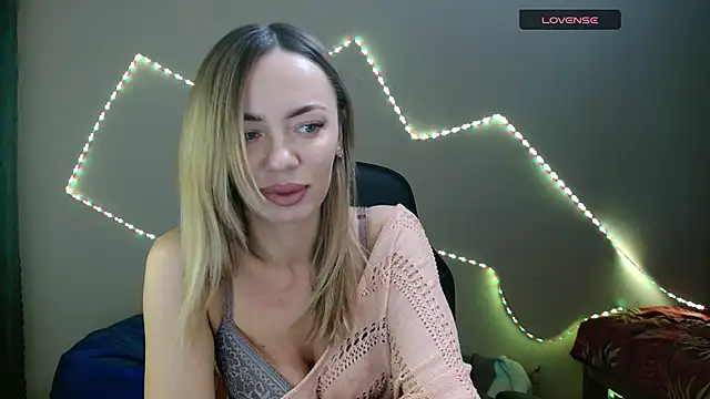 Daria Spring online show from 12, 2, 2025