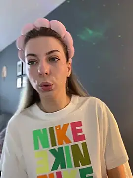 Snapshot of Mia_Ethan chatting on 23, 7, 2026 Mia Ethan online show from 23, 7, 2026