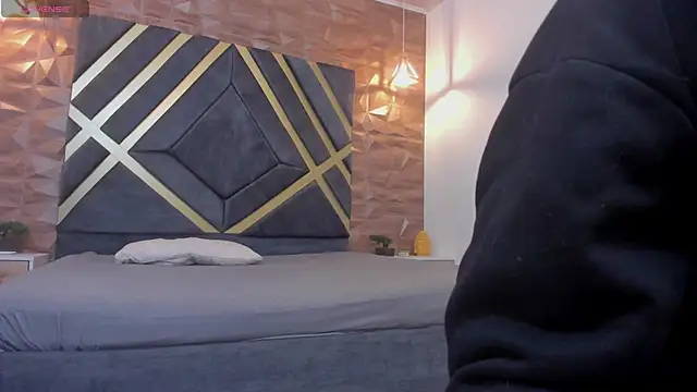 Alahia Dangelo online show from 15, 2, 2025