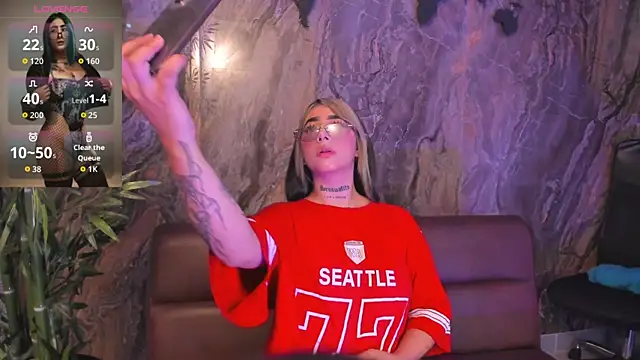 Alahia Dangelo online show from 30, 10, 2025