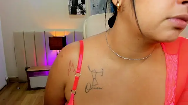 DaniRousse online show from 1, 2, 2026