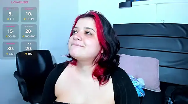 Snapshot of _ValeryStone_ chatting on 7, 1, 2025 ValeryStone online show from 7, 1, 2025