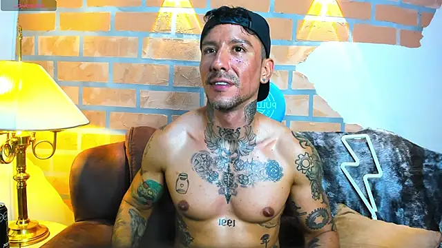 Snapshot of Dylanstonne chatting on 13, 3, 2025 Dylanstonne online show from 13, 3, 2025