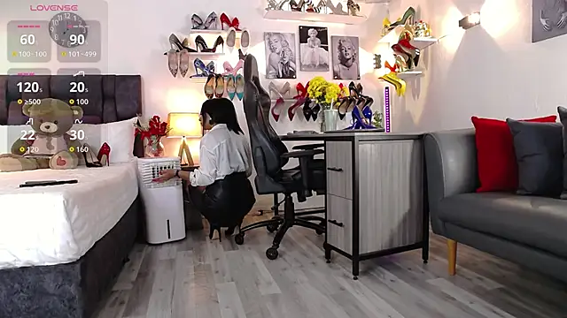 Carlajohnson online show from 27, 9, 2025