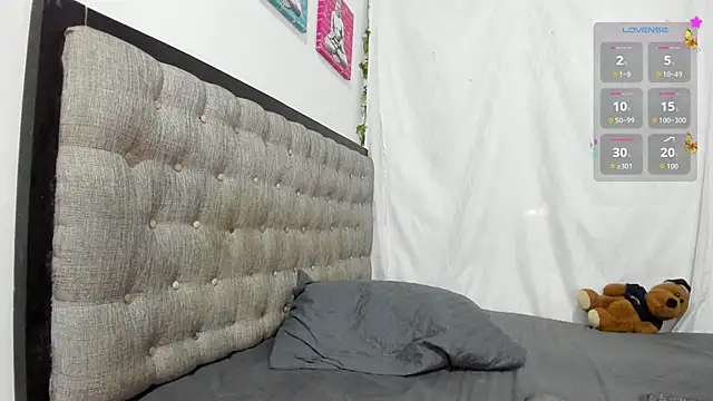 Snapshot of emi_henao chatting on 2, 12, 2025 emi henao online show from 2, 12, 2025