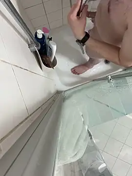 Snapshot of kareem0010 chatting on 11, 2, 2025 kareem0010 online show from 11, 2, 2025