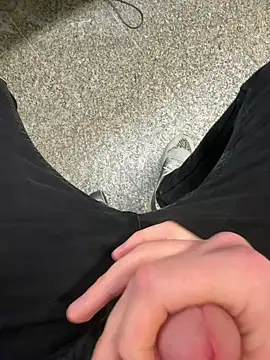 Snapshot of kareem0010 chatting on 26, 2, 2025 kareem0010 online show from 26, 2, 2025