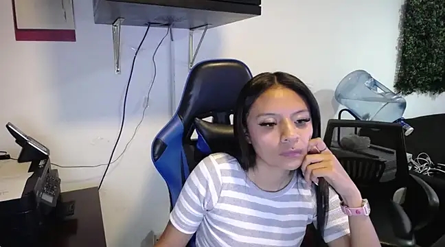 Snapshot of Natashax_Hot chatting on 10, 3, 2025 Natashax Hot online show from 10, 3, 2025