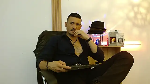 Reiko 85  online show from 3, 11, 2025