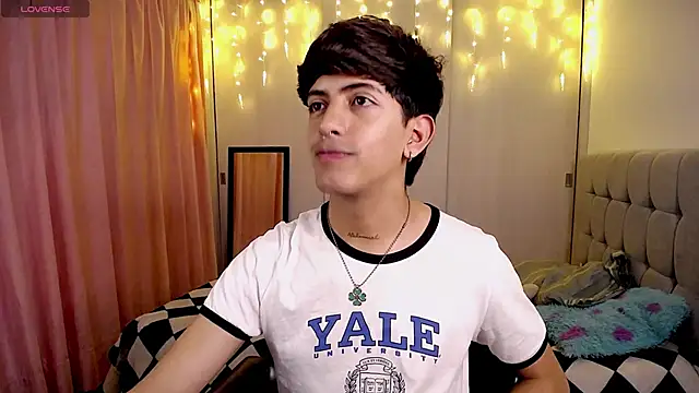 Snapshot of teobowny_ chatting on 14, 12, 2024 teobowny online show from 14, 12, 2024