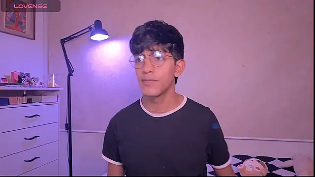 Snapshot of teobowny_ chatting on 1, 2, 2026 teobowny online show from 1, 2, 2026