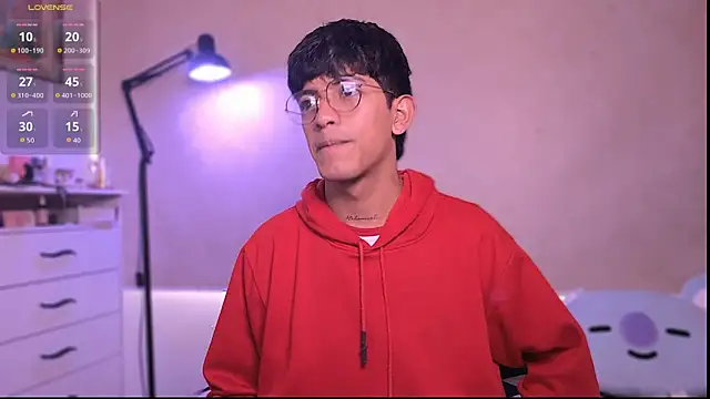 Snapshot of teobowny_ chatting on 2, 2, 2026 teobowny online show from 2, 2, 2026