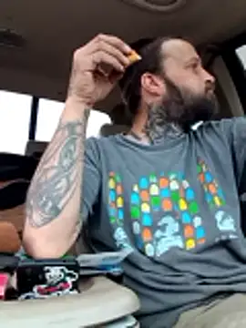 Snapshot of Whipit323 chatting on 24, 2, 2026 Whipit323 online show from 24, 2, 2026