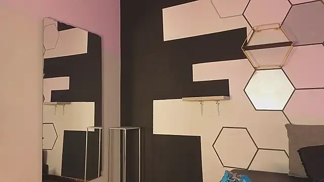 haileycat online show from 26, 1, 2025