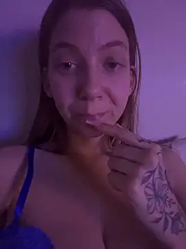 Mandispandis1 online show from 3, 3, 2025