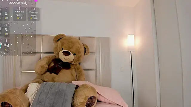 saraamiller  online show from 13, 1, 2025