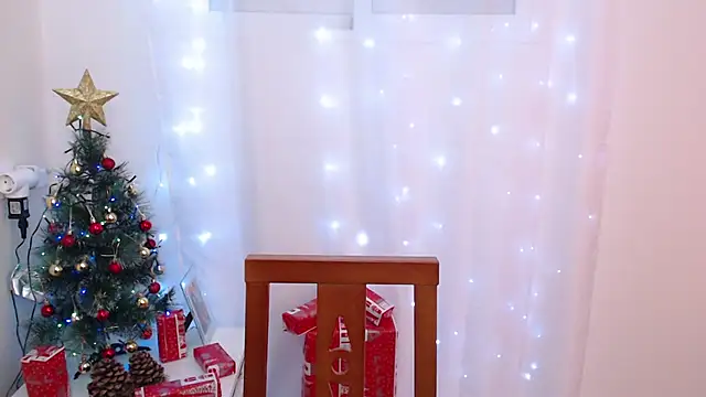 Snapshot of Genesisgems11_ chatting on 13, 12, 2024 Genesisgems11 online show from 13, 12, 2024