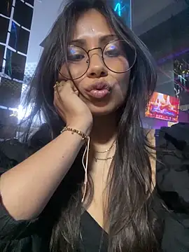 Jade Zephyra online show from 15, 2, 2025