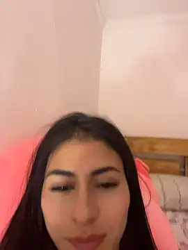 Snapshot of emilie_xx_ chatting on 25, 5, 2026 emilie xx online show from 25, 5, 2026
