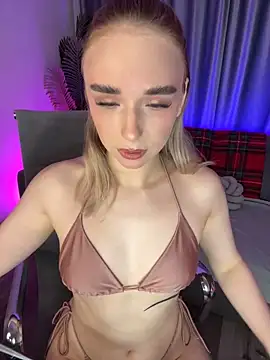 Snapshot of Eva_Millss chatting on 20, 12, 2024 Eva Millss online show from 20, 12, 2024