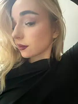 Snapshot of Eva_Millss chatting on 22, 12, 2024 Eva Millss online show from 22, 12, 2024