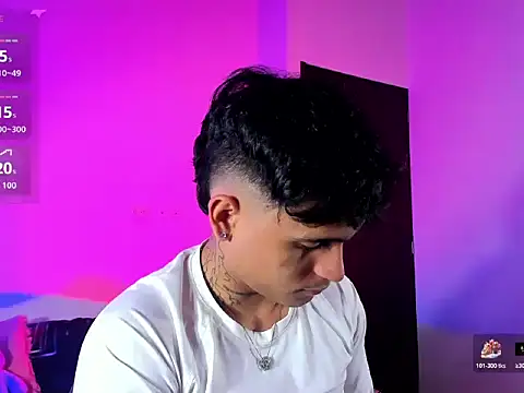 Snapshot of christianwang chatting on 14, 11, 2025 christianwang online show from 14, 11, 2025