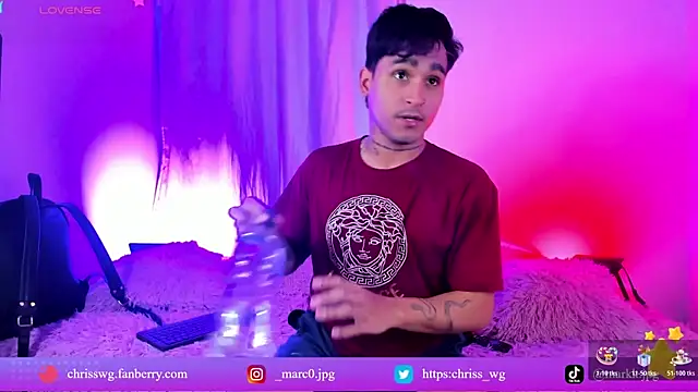 Snapshot of christianwang chatting on 18, 12, 2025 christianwang online show from 18, 12, 2025