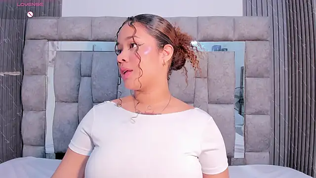 zulyjones online show from 6, 11, 2025