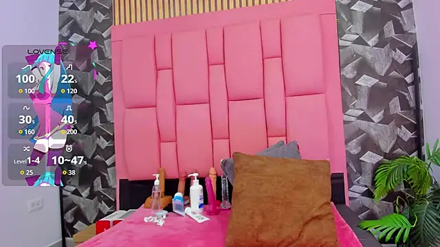 Brithanyslim online show from 11, 4, 2026