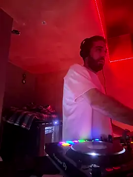 Snapshot of djtimka chatting on 25, 11, 2025 djtimka online show from 25, 11, 2025