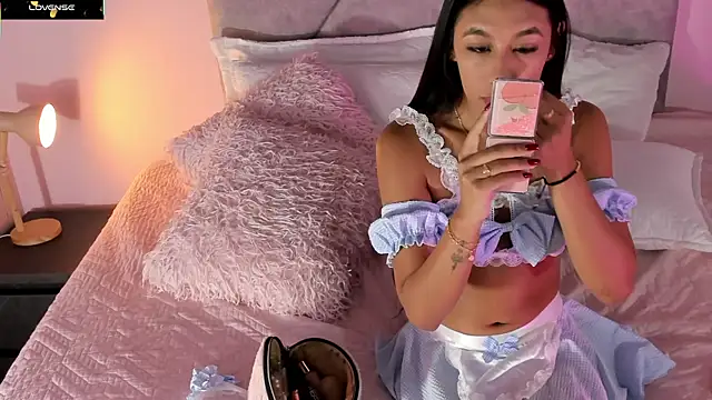 Emilyh  online show from 6, 11, 2025